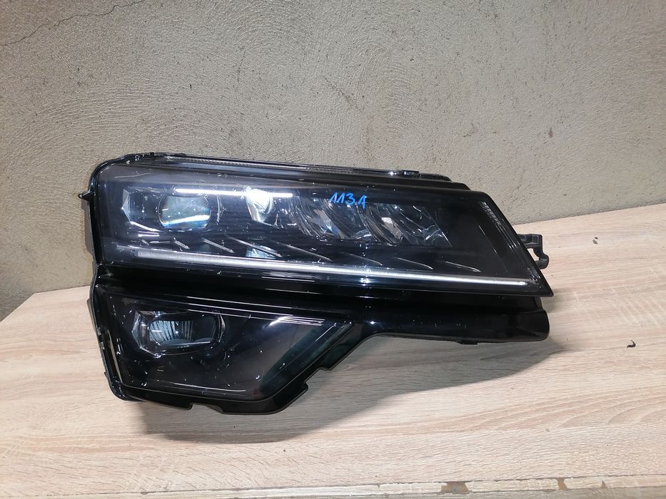 Skoda Kodiaq Lampa Full Led przód prawa