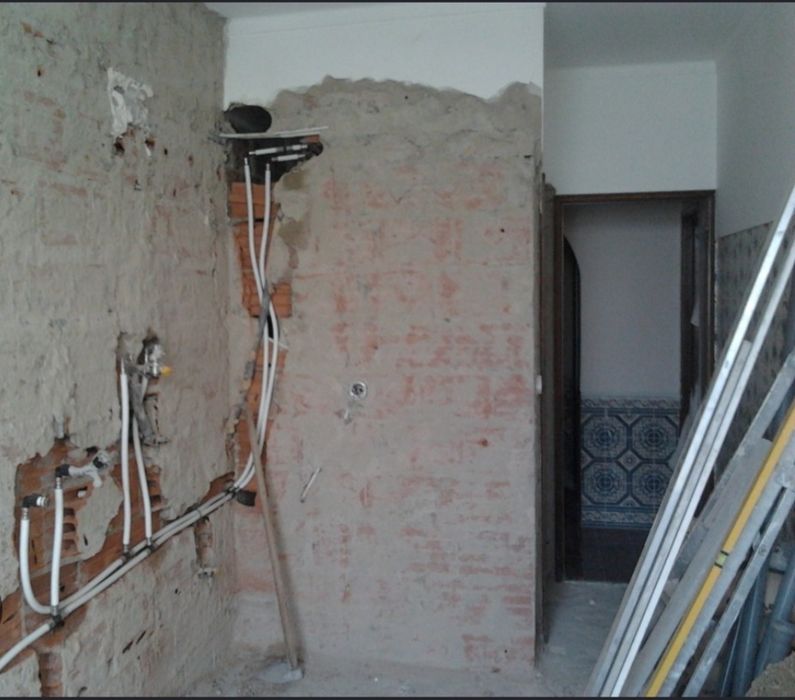 Faço todo o tipo de trabalho em construção civil