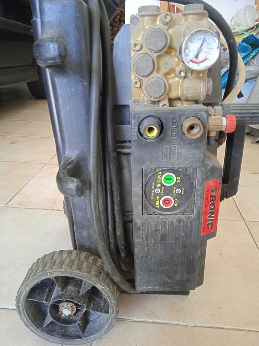 Vendo máquina de lavar á alta pressão Annovi Reverberi