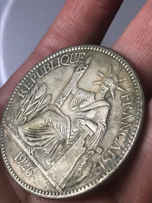 Duża moneta francuska antyk