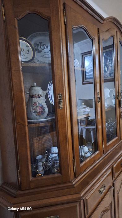 Vendo móvel de sala de jantar