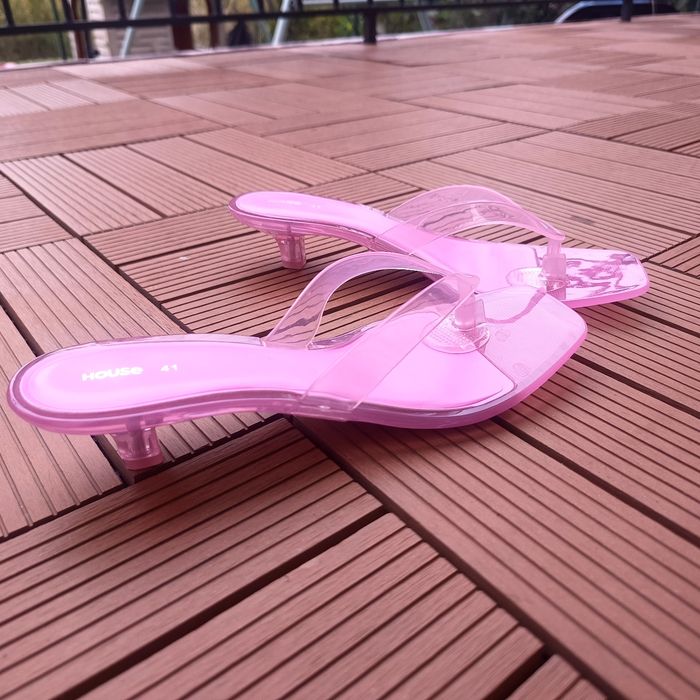 Buty różowe na obcasie