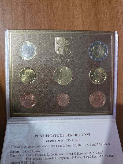 Carteira oficial de moedas  do Estado da Cidade do Vaticano de 2011