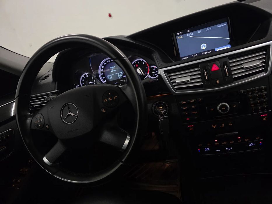 Mercedes-Benz Klasa E Salon PL BiLed AMG Panorama Navi Kamera Skóry Pdc Ambilight Memory Ful