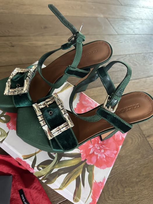 Ekskluzywne szpilki Dolce & Gabbana – elegancja w najlepszym wydaniu!