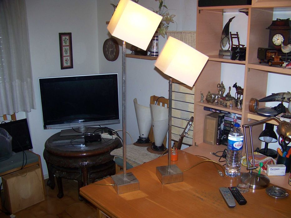 candeeiros de mesa altos (cabeça oscilante)