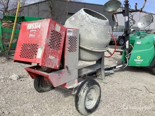 Betoneira Elétrica vermelha 160L usada - Bom estado!