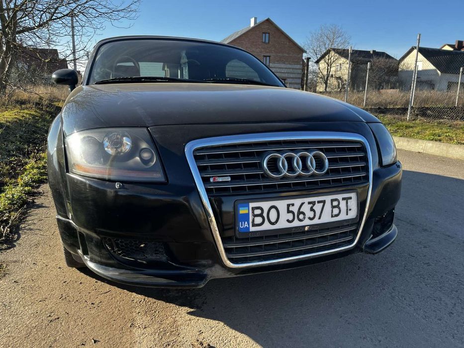 Audi tt автомобіль