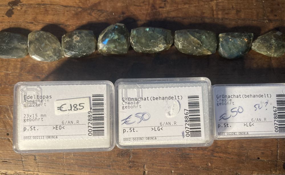 Lote de Agatas e Topazio