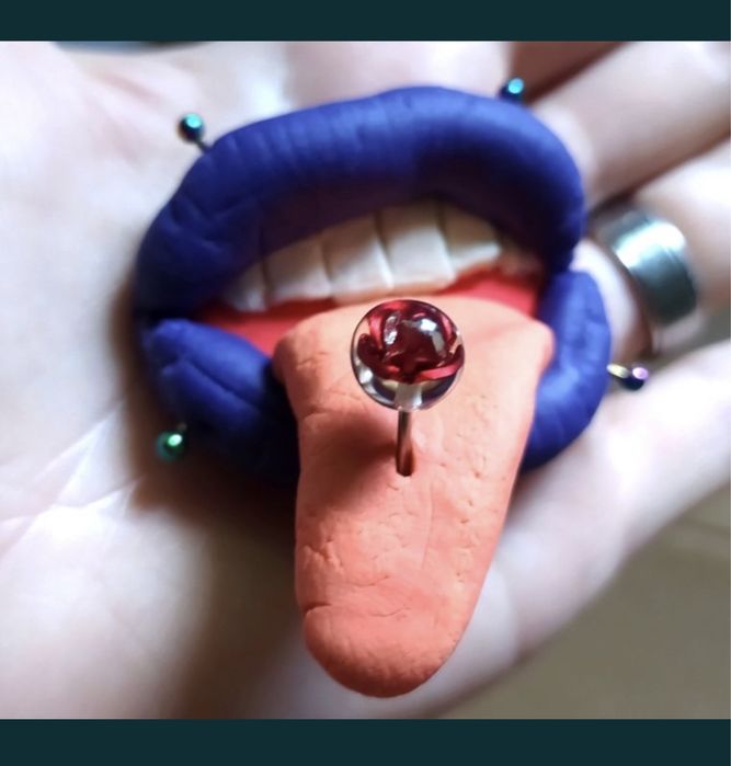 Пирсинг лица и тела