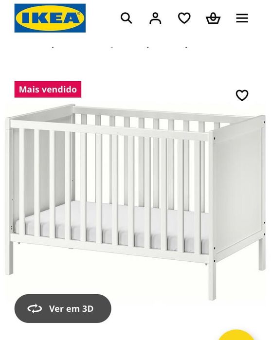 Berço de madeira do  IKEA
