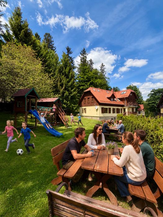 Willa Echo, idealna lokalizacja, centrum, komfortowe pokoje i apartamenty, parking, ogród, plac zabaw, pieszo wszędzie blisko :)