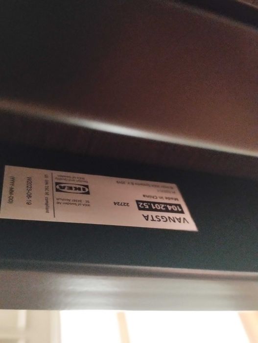 Mesa e cadeiras praticamente novas
