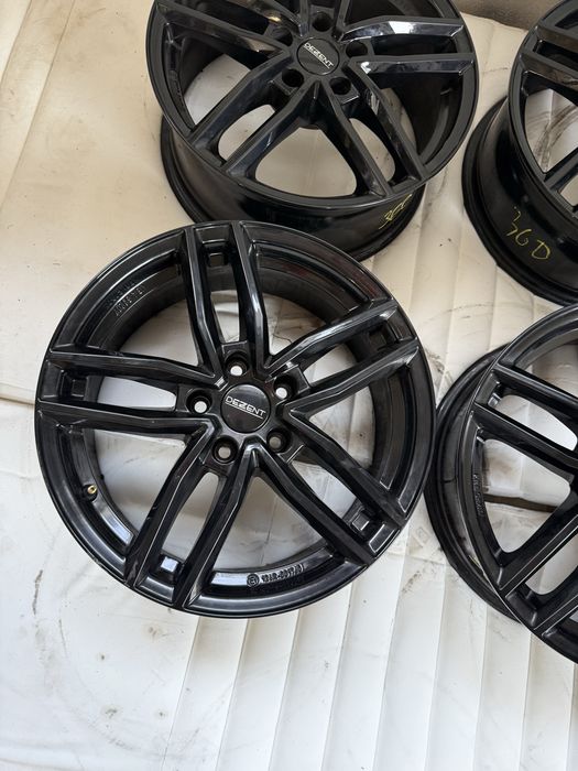 360. Felgi aluminiowe Dezent ET 40 7jx17” 5x112 Audi Skoda Seat VW