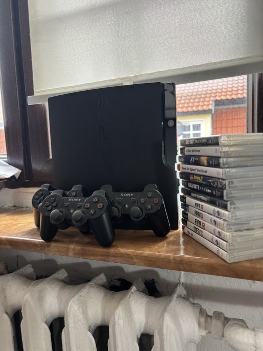 PlayStation 3 Slim 120 GB + 3 pady + gry + OKAZJA!!!