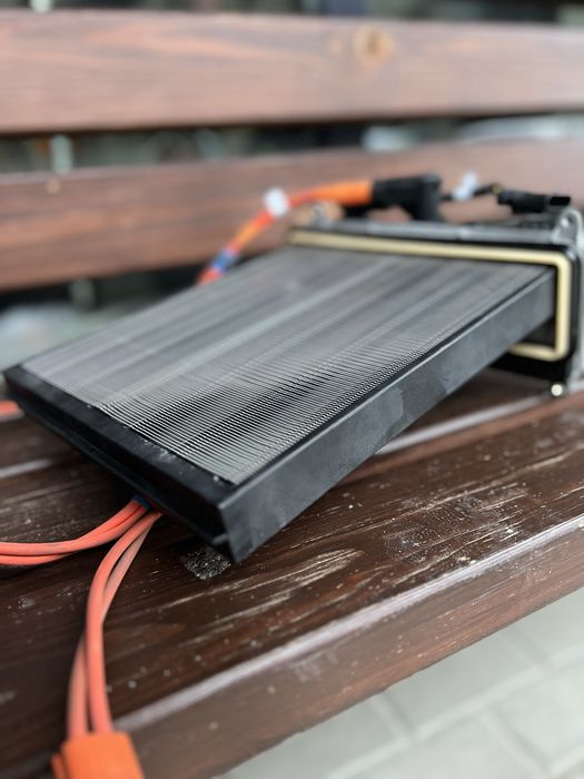 Tesla 3 хітер салону