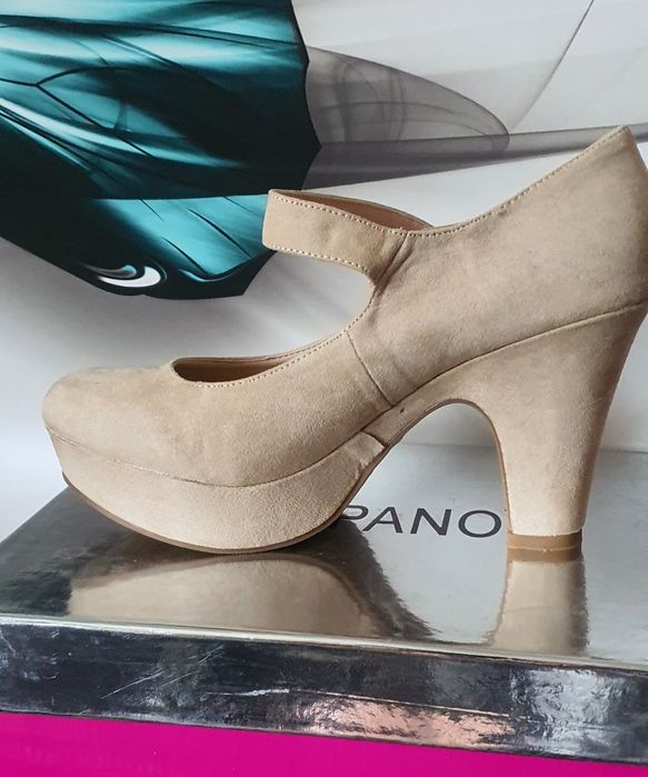 Czółenka na platformie zamsz