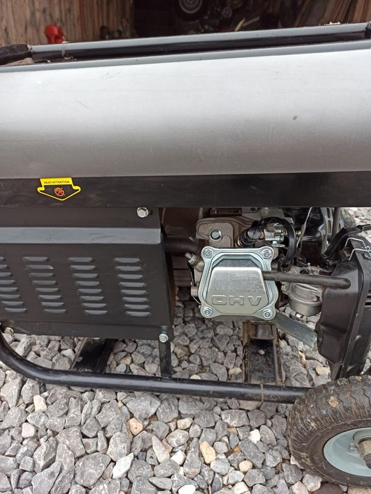 Agregat agregat prądotwórczy Honda EM 5500 CXS