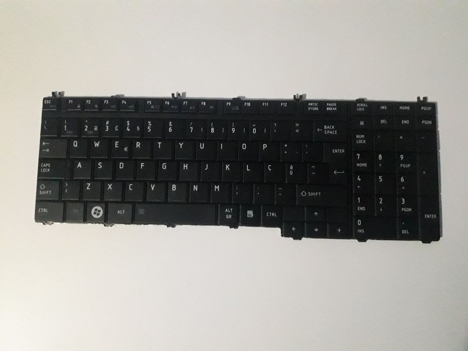 Toshiba Satellite L500-13W (Peças)64738758959617124