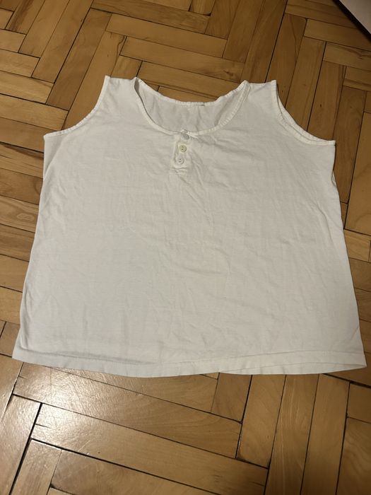 Bawełniana  biała bluzka bez rękawków