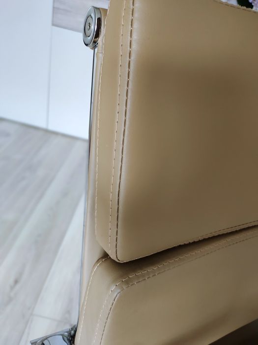 Крісло офісне Slim FX LB (XH-630B) беж