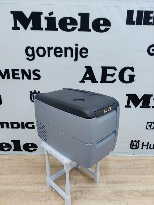 Ексклюзив!Waeco™CDF-35. Вмісткий автомобільний холодильник-морозильник