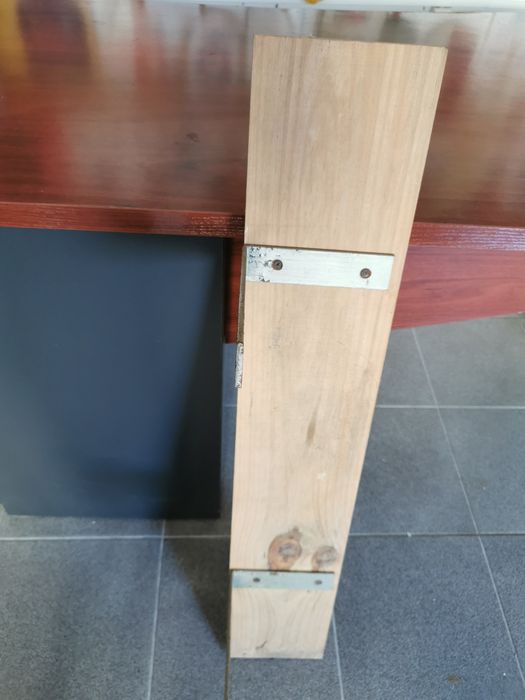 Tábua para prateleira.