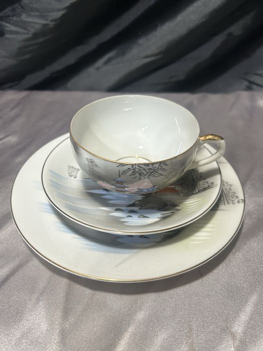 Filiżanka Trio – Kutani – japońska porcelana z wizerunkiem gejszy