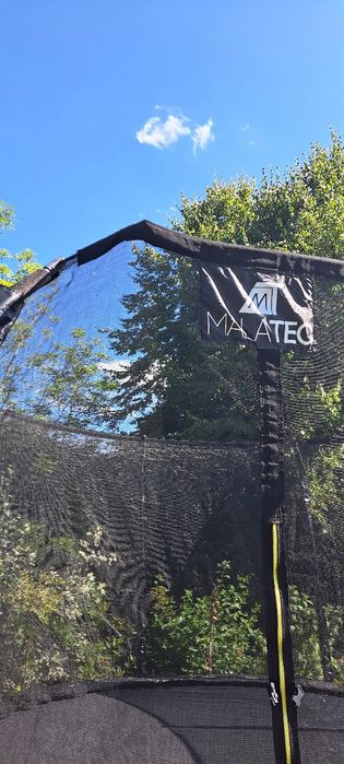 Sprzedam trampolinę średnica 360 cm