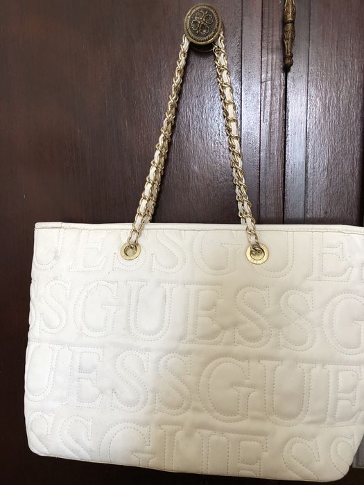 Mala Guess como nova