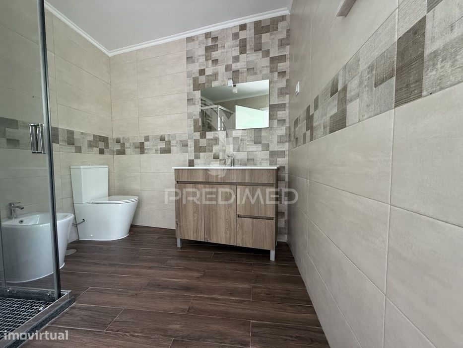 Apartamento T1 com Logradouro - Alcanena