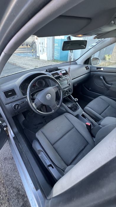 VW Golf V 1.4 FSI – 2004 – 231.000 km