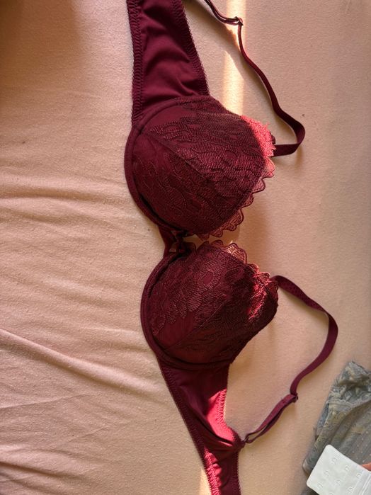 Nowy Biusztonosz stanik Petite FLEUR 75B koronkowy bordowy