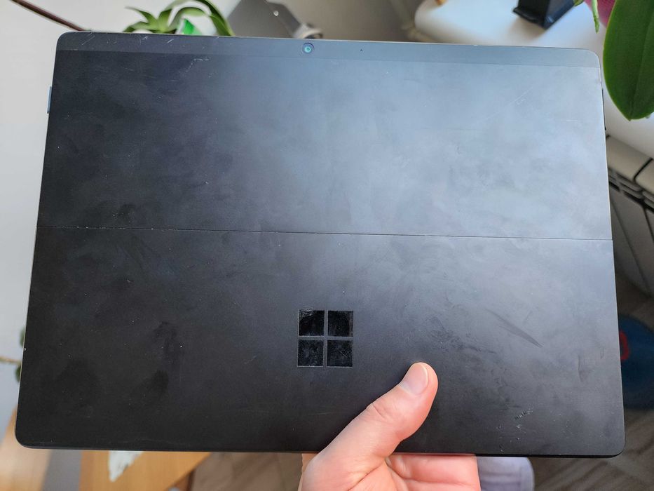 Microsoft Surface Pro X Platinum 13" 2880x1920 8/256Gb 4G LTE eSIM SIM
