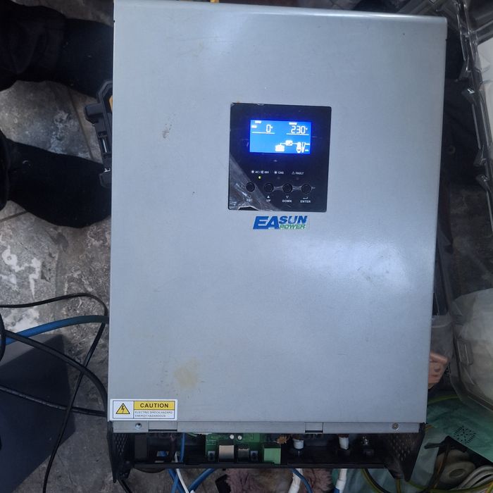 Інвертор easun        .
