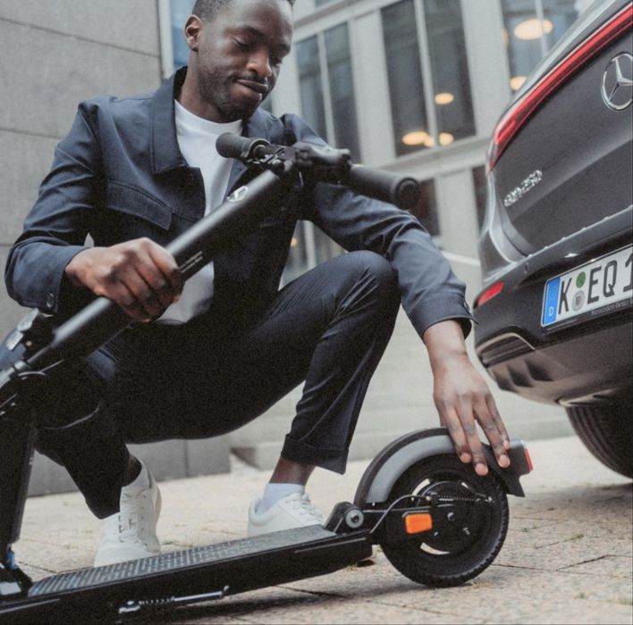 Можливий обмін на мото Оригинальный электросамокат Mercedes-Benz с допуском StVO 22 км/ч