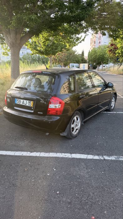 Kia cerato 1.5 crdi