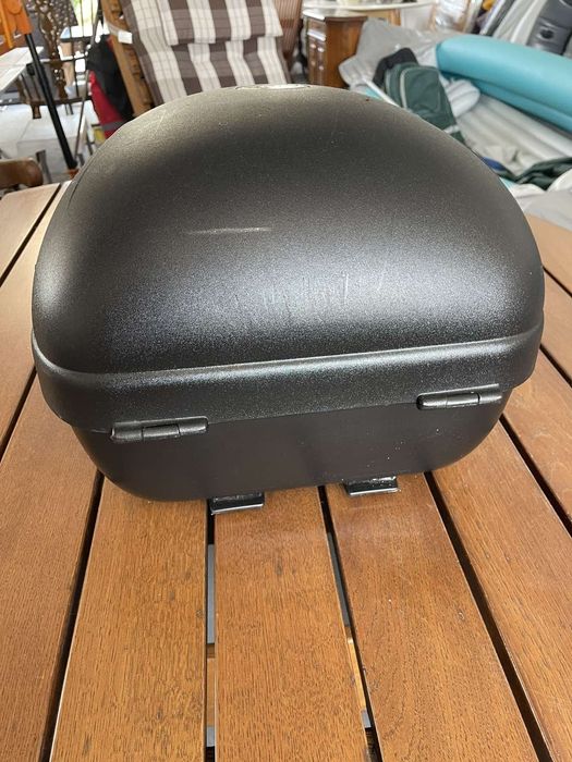 Задній кофр для мотоцикла