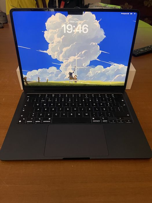 MacBook Air M2 13 16GB RAM 256GB SSD