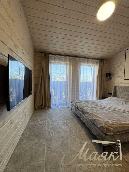 Оренда нового будинку 140 м² у стилі барнхаус в Рославичах