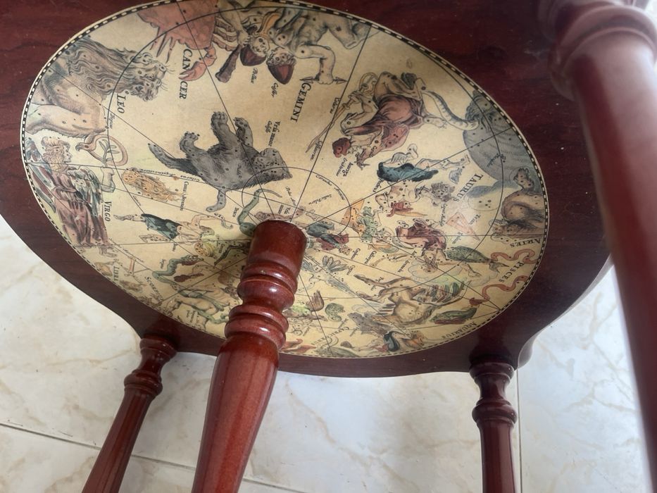 Globo bar vintage com rodas