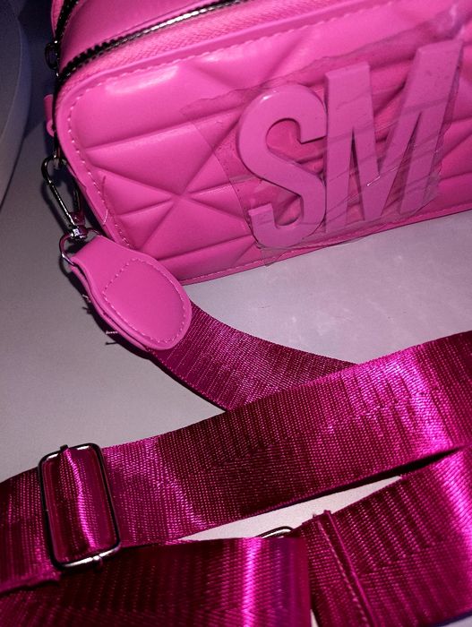 Różowa mała torebka pikowana SM na szerokim pasku