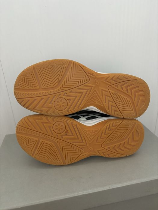 кроссовки футзалкі asics upcourt 5 31