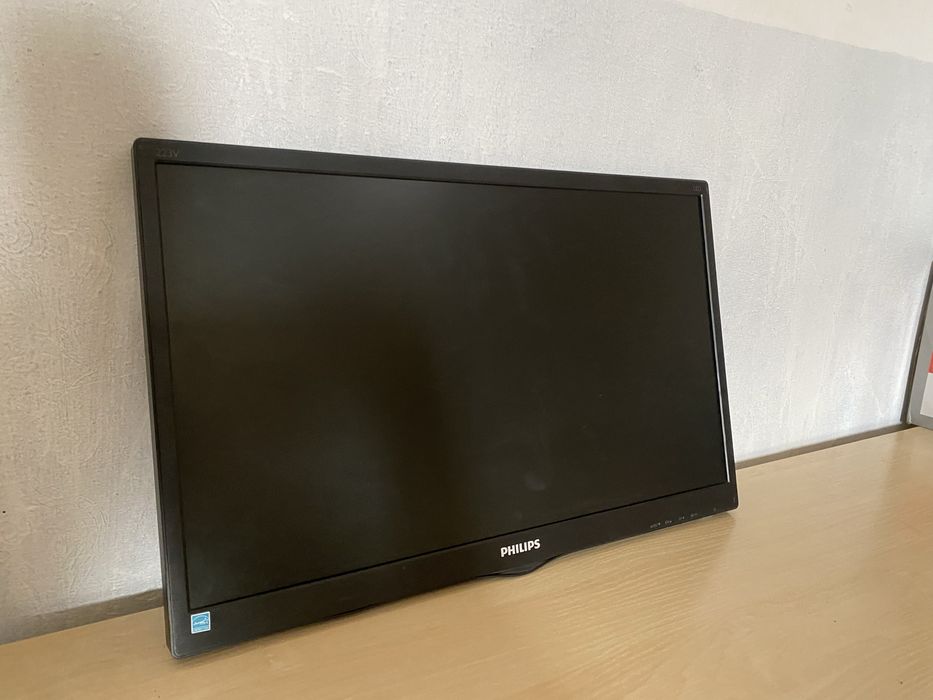 Монитор PHILIPS.