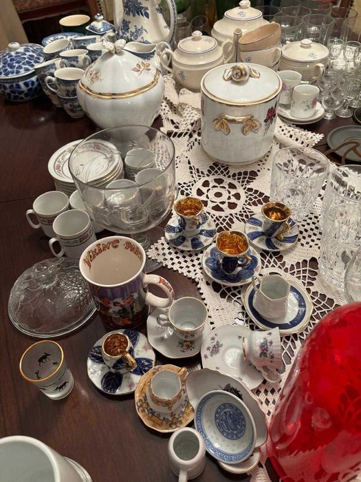 diversos tipos de Louça