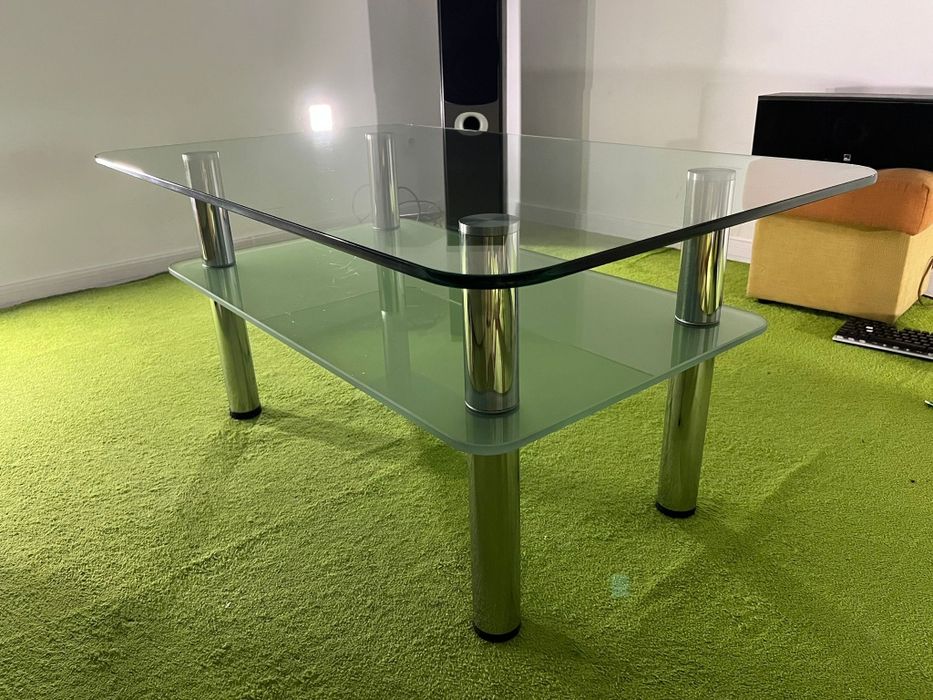 Stolik szklany .