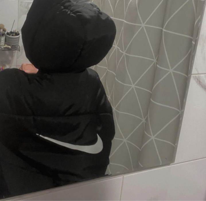 Куртка Nike,чорна оверсайс