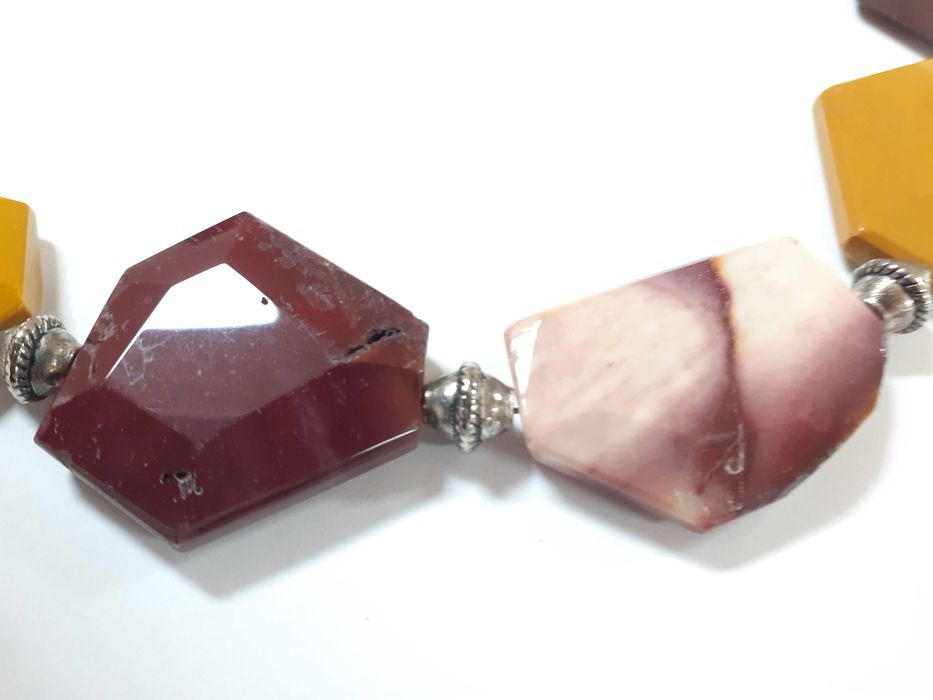 Komplet biżuterii z kamienia mokaitu - naszyjnik bransoletka kolczyki