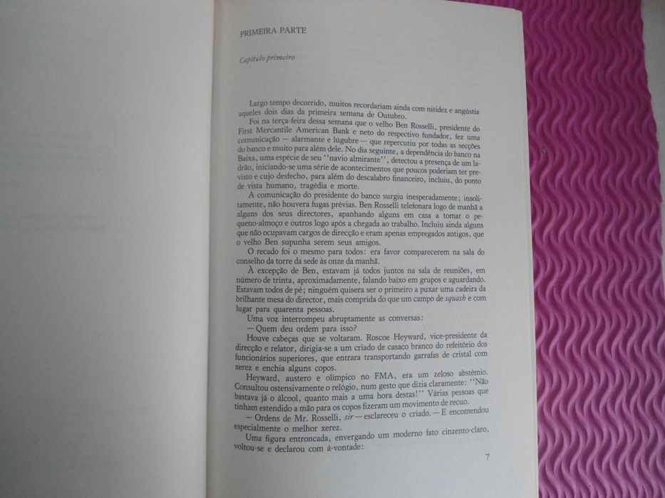Os Traficantes de Dinheiro por Arthur Hailey