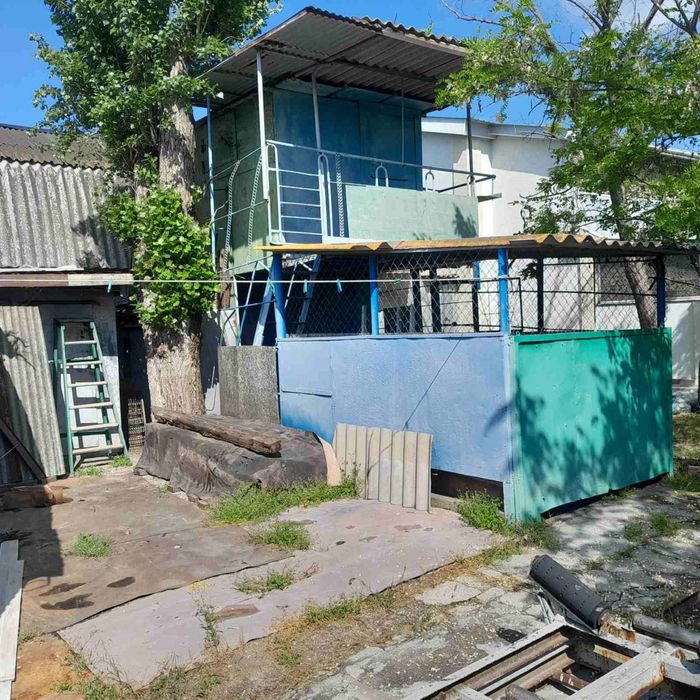 Продам металический бокс с навесом